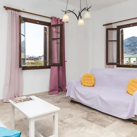 شقة Naxos Center Studios-house *