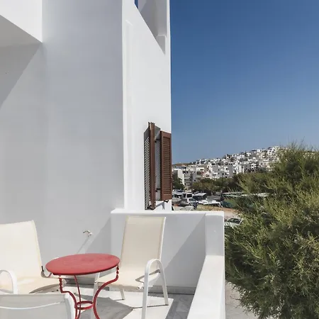 Naxos Center Studios-house شقة Naxos City