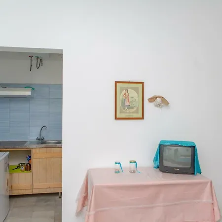 شقة Naxos Center Studios-house *
