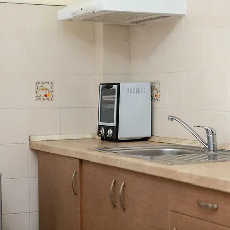 Naxos Center Studios-house شقة
