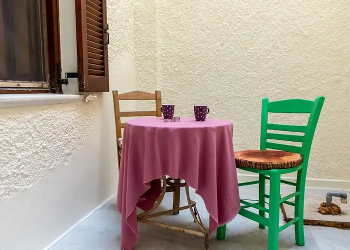 Naxos Center Studios-house 公寓