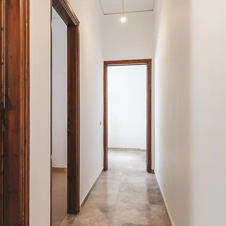 Naxos Center Studios-house *