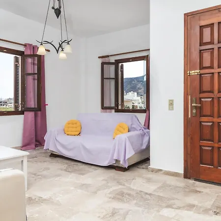 Naxos Center Studios-house Naxos City