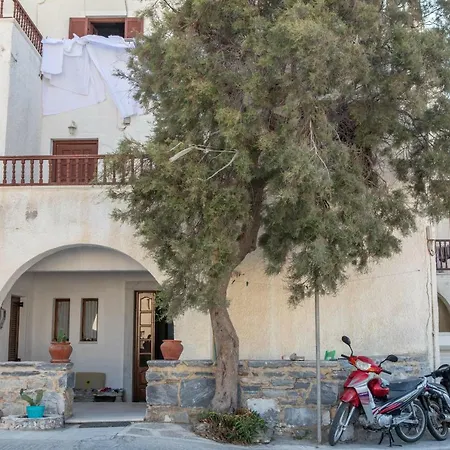 Naxos Center Studios-house Naxos City