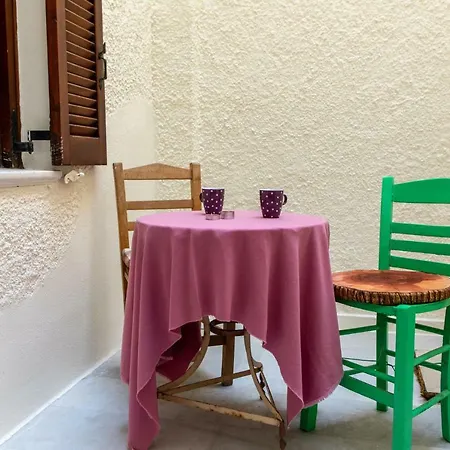 Naxos Center Studios-house Appartement