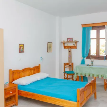 Naxos Center Studios-house * Naxos City