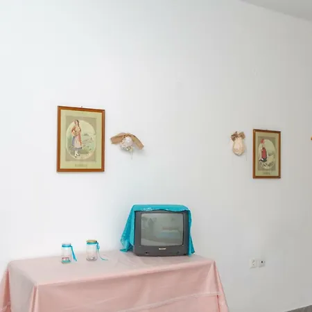 Naxos Center Studios-house * Naxos City