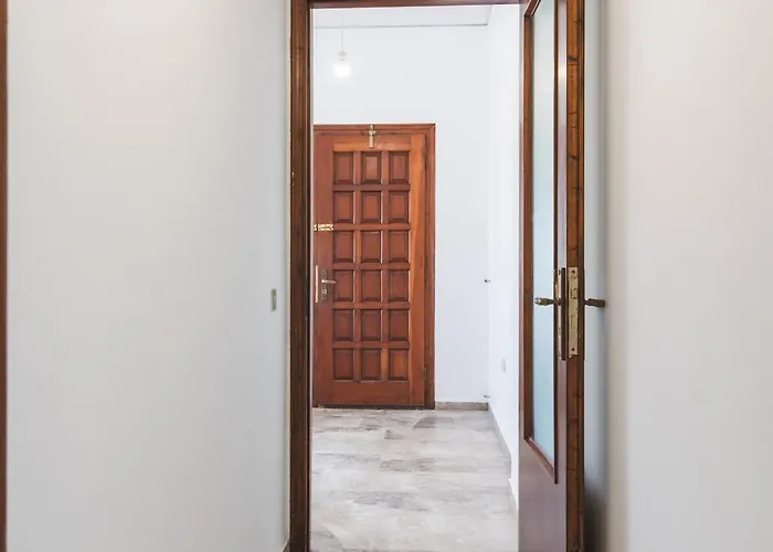 Naxos Center Studios-house *