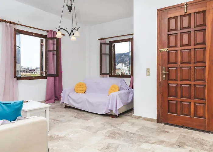 Naxos Center Studios-house Naxos City