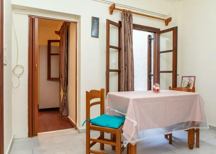 Naxos Center Studios-house *