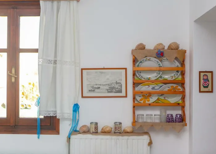 Naxos Center Studios-house *