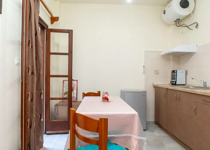 Naxos Center Studios-house Naxos City